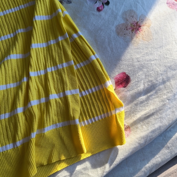 Yellow and white striped knit dress - Picture 4 of 5